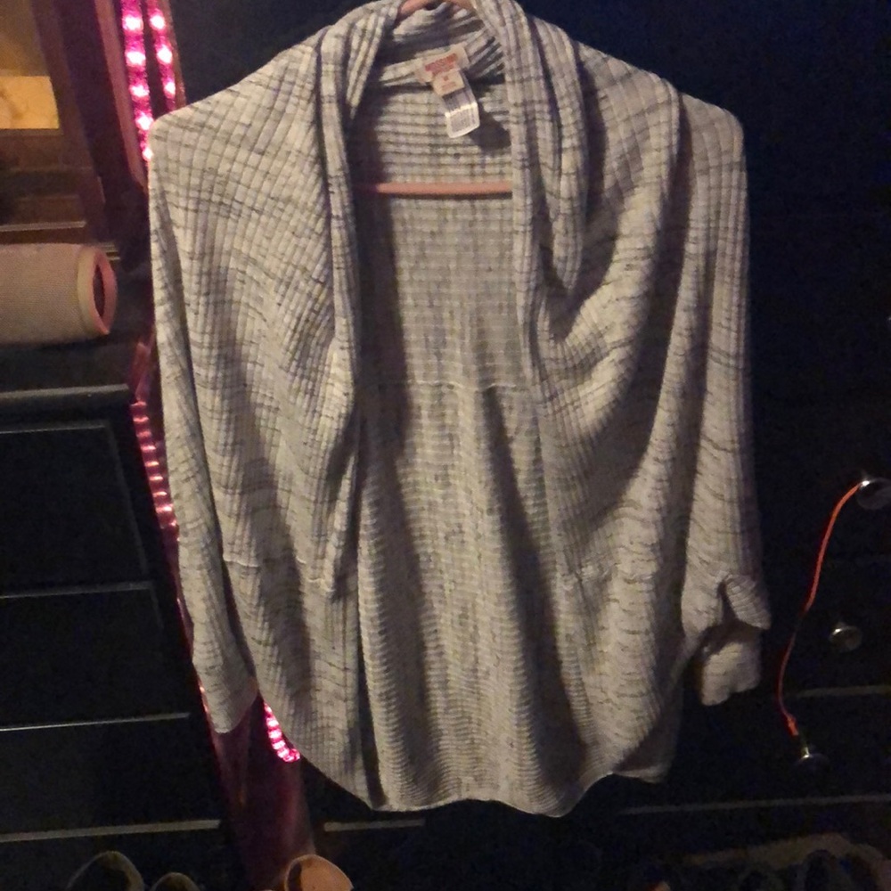 Grey cardigan